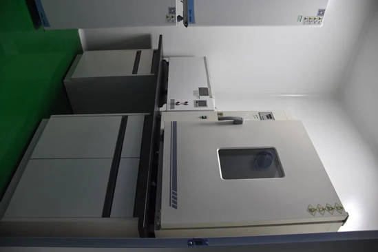 电热恒温培养箱1